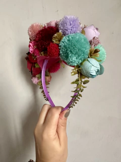 Imagem do Tiara Carnaval Flores e Pompons Pink