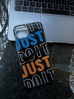 Funda Just Do It Negra Iphone 14 Plus - comprar online