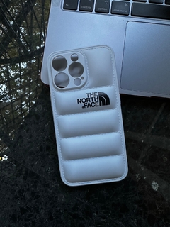 Puffer North Face blanca Iphone 13 pro - comprar online