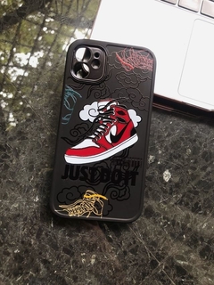 FUNDA NIKE CLOUDS IPHONE 11 PRO MAX - comprar online