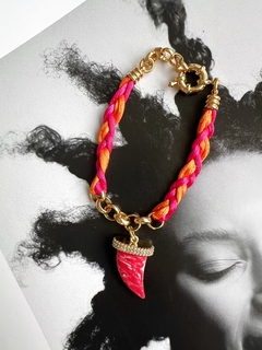 Pulseira Nylon Trançada com Pingente Cravejado - dourada 4040