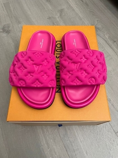 Chinelo LouisV