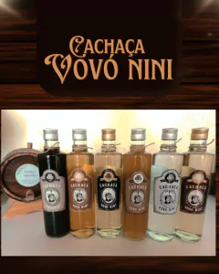 Cachaça Ouro Extra Premium VOVÓ NINÍ - Envelhecida em Barril de Carvalho a 4 anos - 500 ml na internet