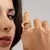 Anel Círculo com Corte e Zircônias Baguete - Semijoia em Ouro 18K - comprar online