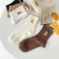 Lote de 3 pares de meias femininas de algodão com urso bordado Kawaii