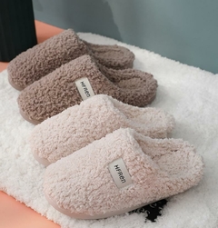 Imagem do Novo Outono Inverno Feminino Masculino Chinelos Bottom Palmilha macia Casa Sapat