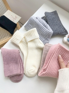 4 pares de Meias Femininas de inverno de lã grossas quentes - loja online