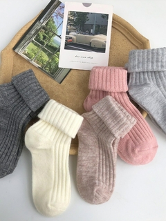 4 pares de Meias Femininas de inverno de lã grossas quentes - comprar online