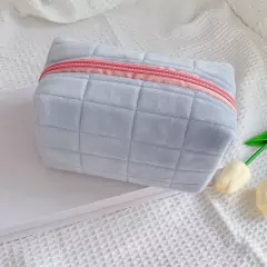 Estojo para sua volta as aulas, lindo estojo otimo presente. na internet