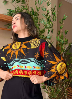 Blusa Gola Noite Mística na internet
