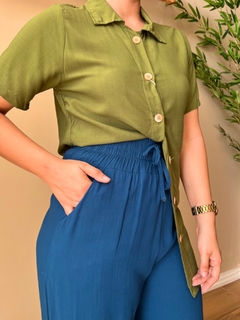 Camisa Feminina em Viscolinho Loren - Subversiva