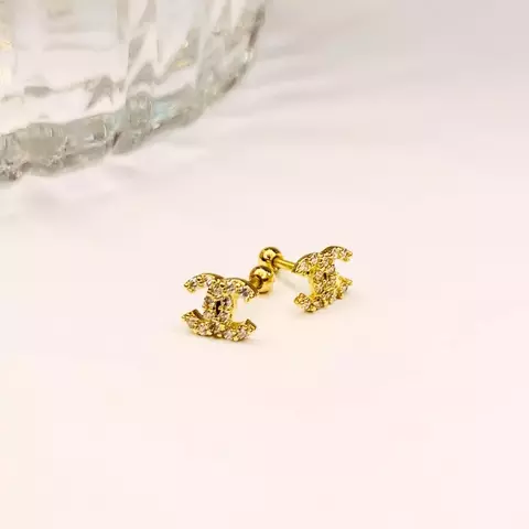 PIERCING TRAGUS CRAVEJADO CH