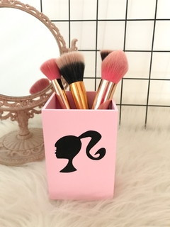 Porta Pincel Barbie na internet