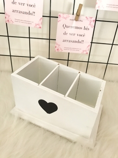Porta Pincel 3 lugares coração na internet