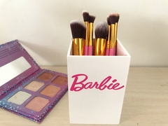 Porta Pincel da Barbie na internet