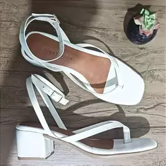 Sandália Feminina De Dedo com Talão Salto Grosso 4cm Novidade em Promoção - Rispa Calçados