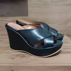 Sandália Feminina Tamanco Anabela X Alta Preta Novidade Promoção - comprar online