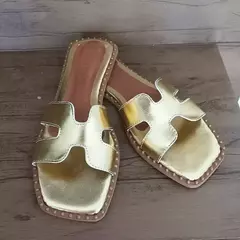 Sandália Rasteirinha H Dourada Novidade em Promoção - Rispa Calçados