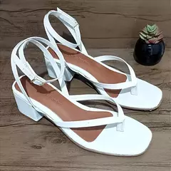 Sandália Feminina De Dedo com Talão Salto Grosso 4cm Novidade em Promoção na internet