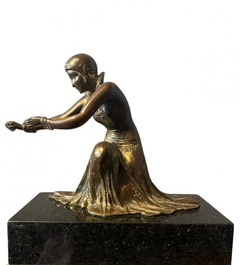 Escultura em bronze