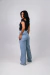 Calça Jeans Wide Leg Lavagem Clara - comprar online