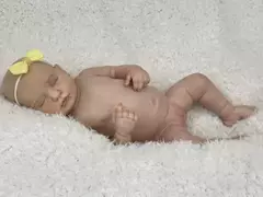 Bebê Reborn Realista Lou Lou Careca na internet