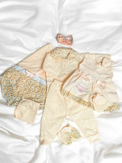 CONJUNTO PRINCESS CREME PARA BEBÊ REBORN REALISTA