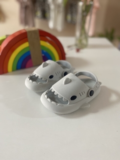 Crocs shark Mirko