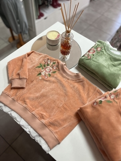 Buzo cerezo plush durazno - comprar online