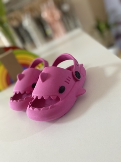 Crocs shark Sara - comprar online
