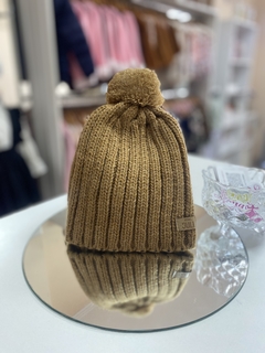Gorro Mitos tostado