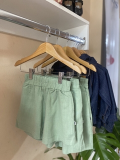 Short Tadeo lino musgo - comprar online