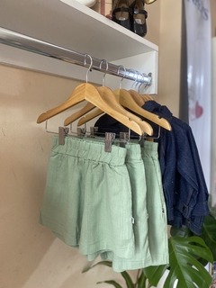Short Tadeo lino musgo