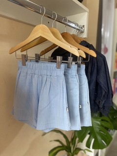 Short Tadeo lino turquesa