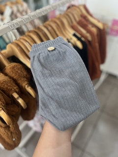 Pantalón friza