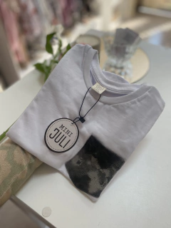 Remera batik miloh - comprar online