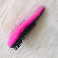 ESCOVA MÁGICA - Josely Sant'Ana Hair | Perucas Laces e Wigs com os melhores preços e qualidades.