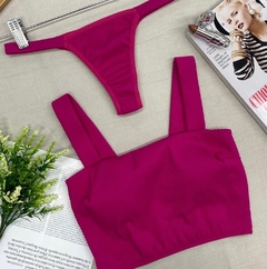 Conjunto Happy na internet