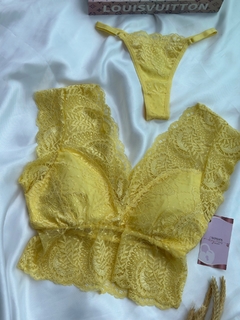 Conjunto Cropped Gabriela na internet