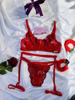 Conjunto Lika + Cinta liga na internet