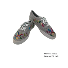 TENIS DE AGUJETA COLOR GRIS NUMERO 24 - Corazón Contento