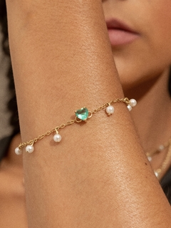Pulseira Banhada a Ouro com Perolas e Coração verde