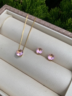 Conjunto Mayara Ponto de Luz Zirconia Rosa Claro Banhado a Ouro 18k - comprar online