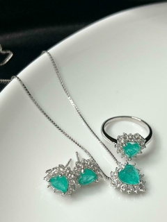 Conjunto em Prata 925 Coração Verde cravejado com microzircônias - Colar e Brincos. - comprar online