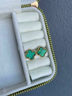 Brinco Trevo Verde Banhado a Ouro 18K - comprar online