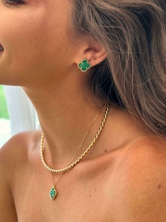 Brinco Trevo Verde Banhado a Ouro 18K