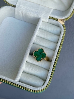 Anel Trevo Verde Banhado a Ouro 18K