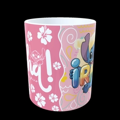 CANECA XÍCARA STITCH FAMILIA FELIZ ANIVERSÁRIO IRMÃ - Canelika's Canecas Personalizadas