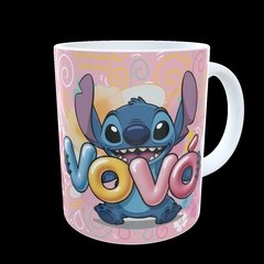 CANECA XÍCARA STITCH FAMILIA FELIZ ANIVERSÁRIO VÓ - Canelika's Canecas Personalizadas