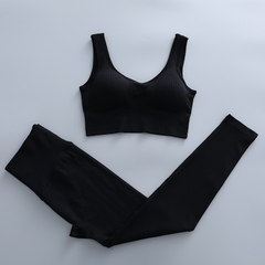 Conjunto Yoga Calça e Sutiã na internet